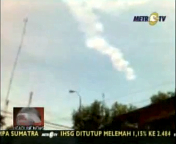 Asterioid Explodiert über Indonesien